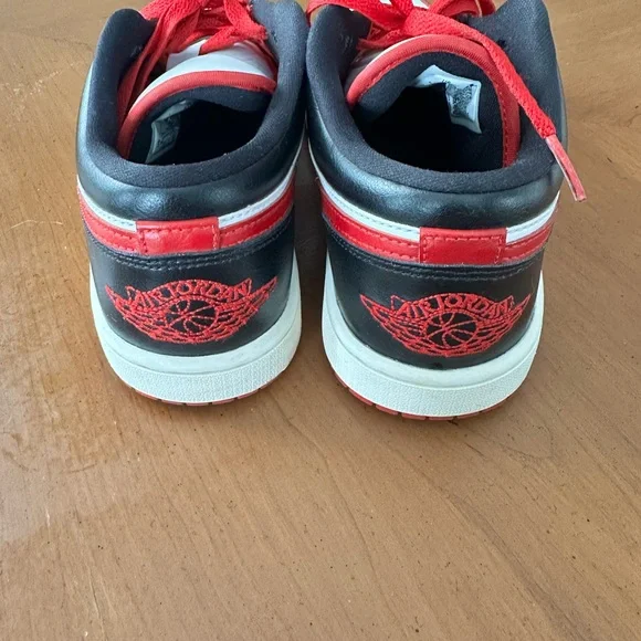 Jordan Air 1 Low Reverse Black Toe Red White Black Sneakers - Picture 4 of 6